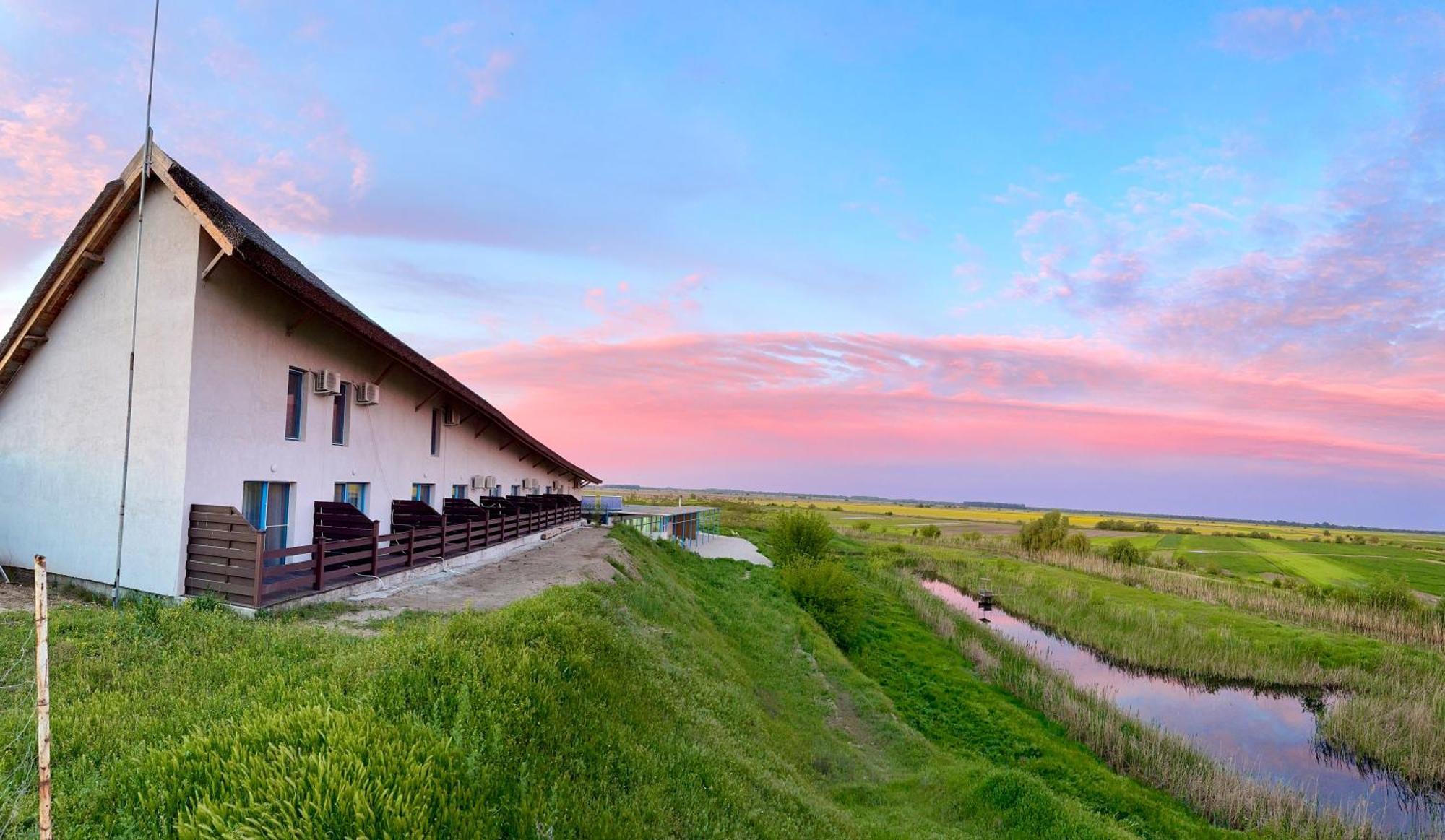 ホテル Danube Delta View Dunavăţu de Jos エクステリア 写真